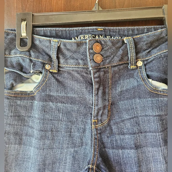 American Eagle Artistic Crop Blue Denim Jeans - Picture 3 of 9